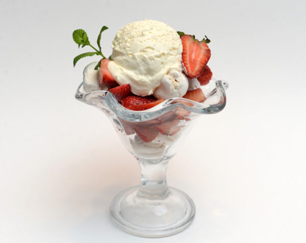 Postre Frutillas con Crema