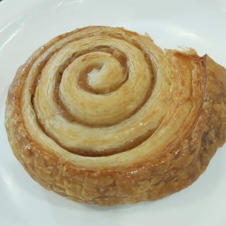 Roll de manzana y canela